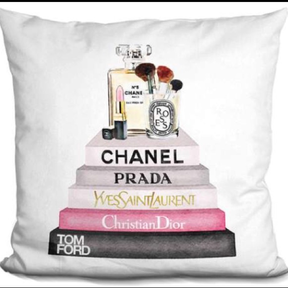 Meet your Posher! 💕 - Picture 1 of 1